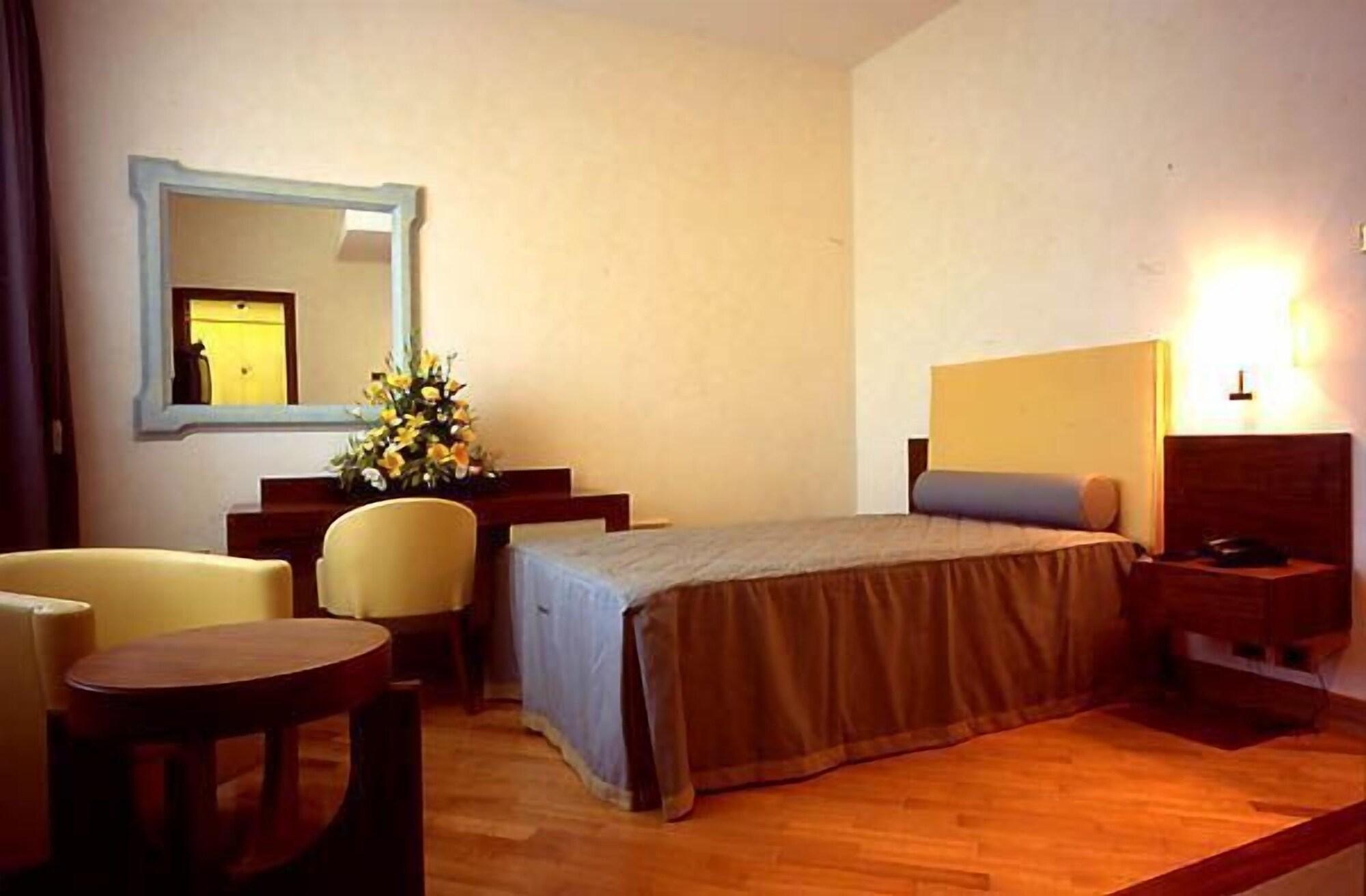 Solofra Palace Hotel & Resort Bilik gambar